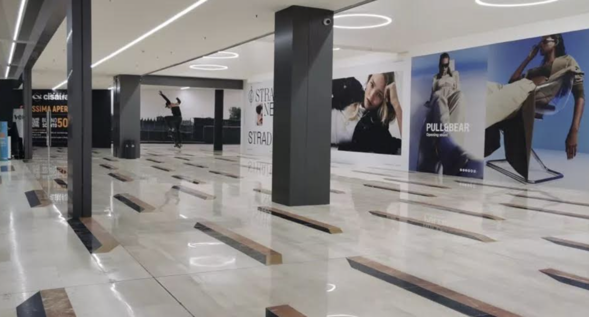 Pavimentazione del Centro Coop di Empoli realizzata da Alfonso Marino